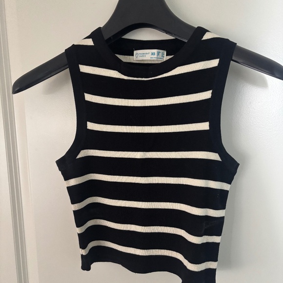 Stripped Crop Top - Picture 1 of 2